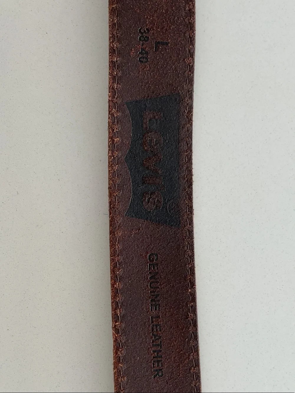 Levi's Men's Embossed Logo Loop Casual Leather Belt  11LV020154
